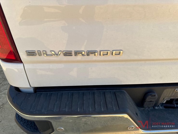 2021-chevrolet-1500-image-8