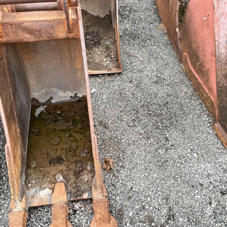 #5026 • Excavator Bucket