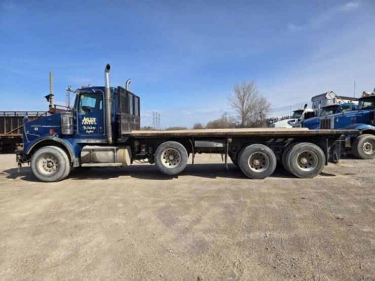 2011-kenworth-t800-image-9