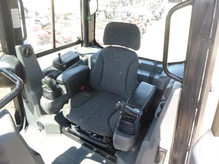 2018-caterpillar-d5k2-xl-image-7