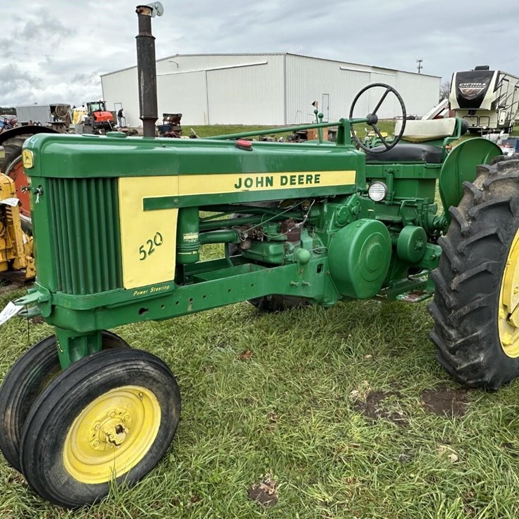 JOHN DEERE 520