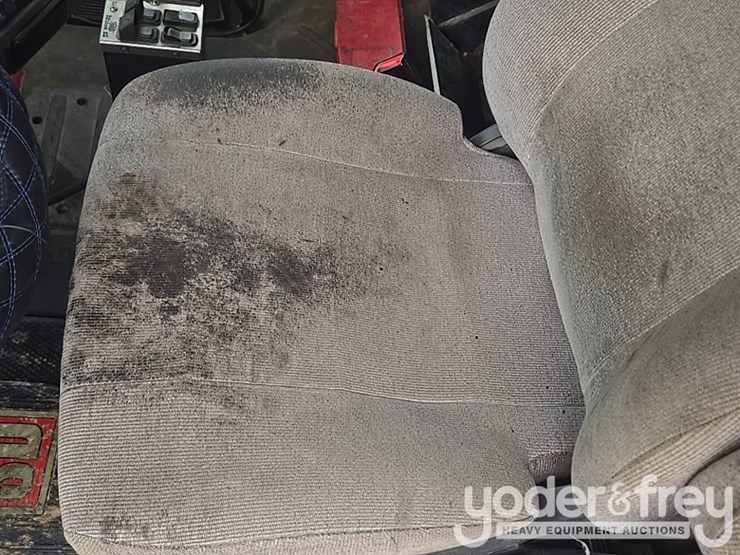 2019-freightliner-108sd-image-61