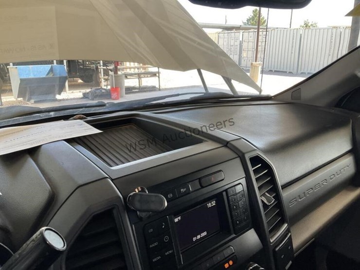 2017-ford-f550-image-19