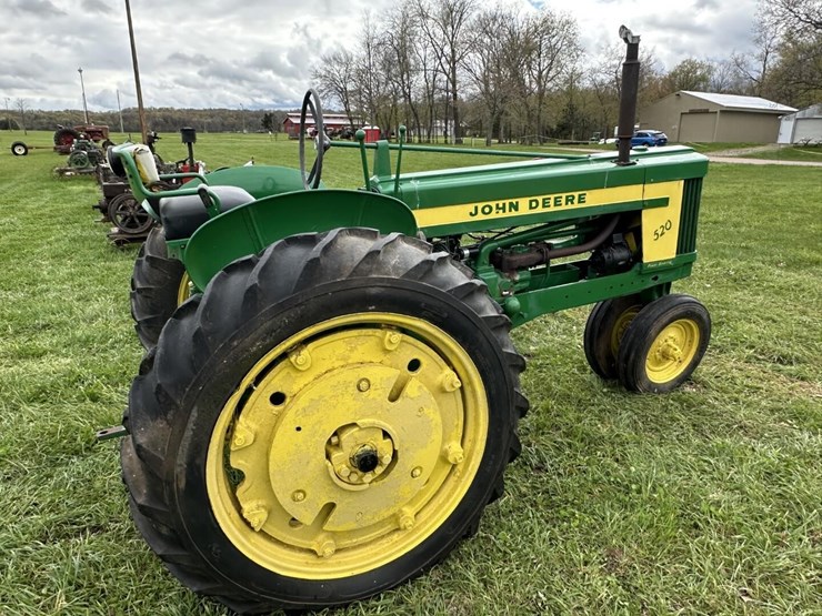 john-deere-520-image-3