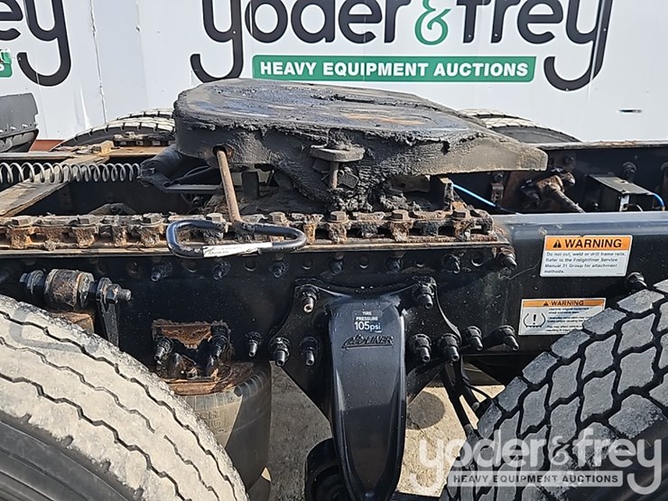 2019-freightliner-cascadia-125-image-13