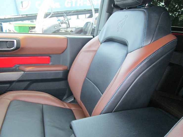 2023-ford-bronco-image-27