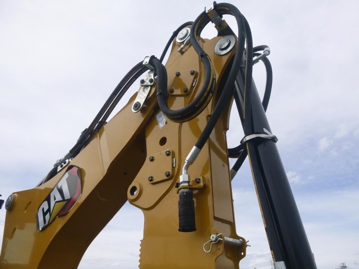 2023-caterpillar-420-xe-image-45
