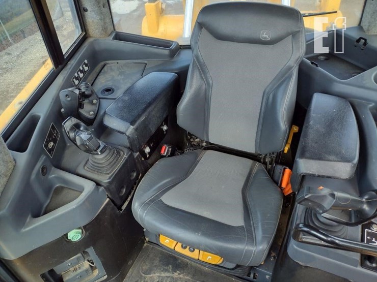 deere-1050-p-tier-image-10