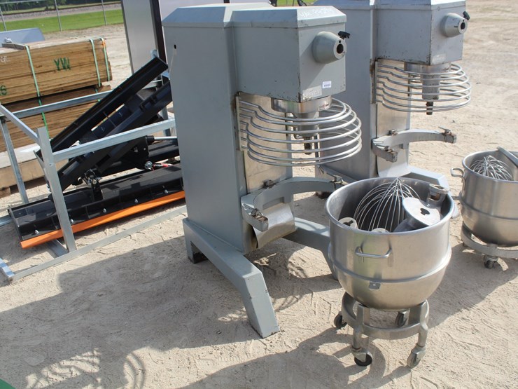 #84295-•-univex-60-quart-mixer-image-2