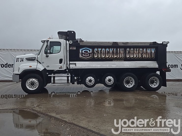 2018-freightliner-108sd-image-2