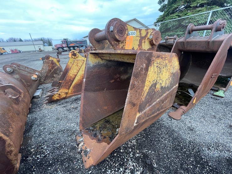 #5012-•-excavator-bucket-image-1