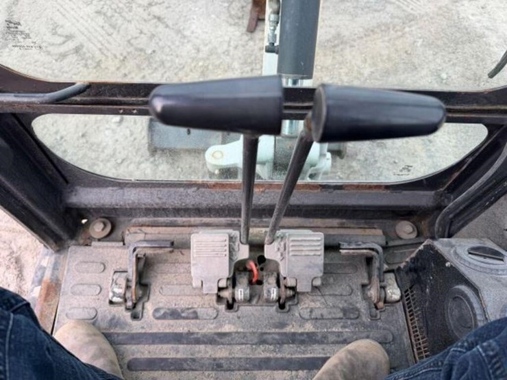 2013-bobcat-324-image-13