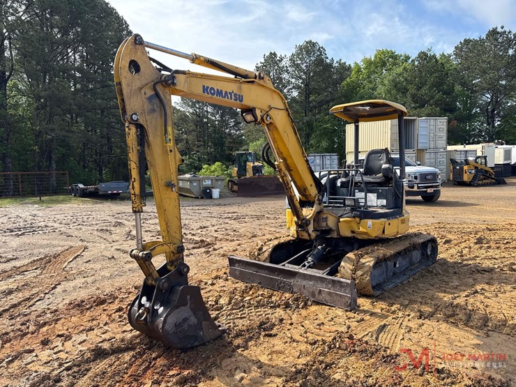 2014-komatsu-pc45mr-3-image-2