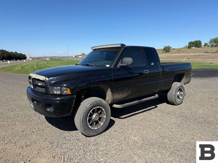 2000-dodge-ram-2500-image-1