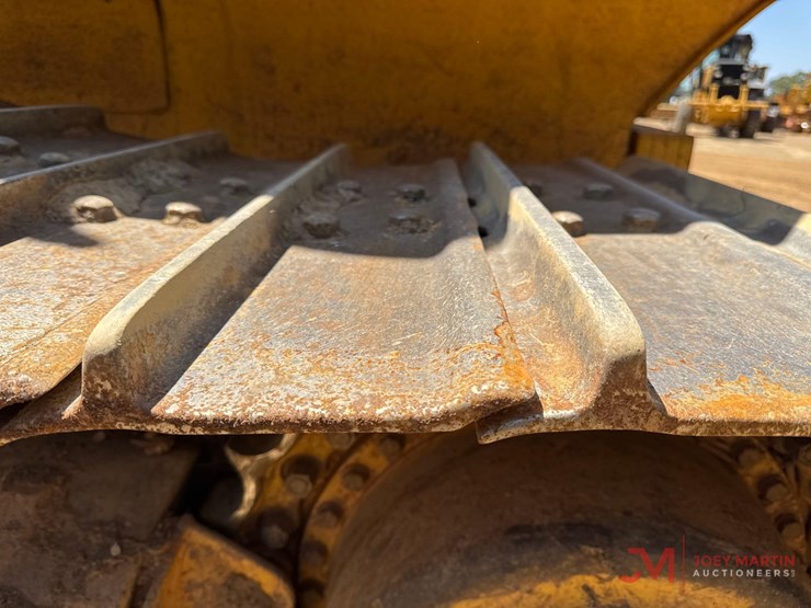 2011-komatsu-d65wx-16-image-7