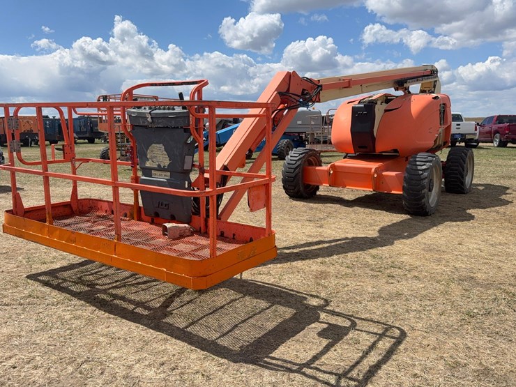 2006-jlg-600aj-image-2