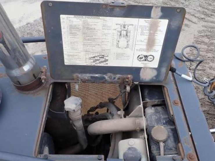 2002-deere-650h-lt-image-22