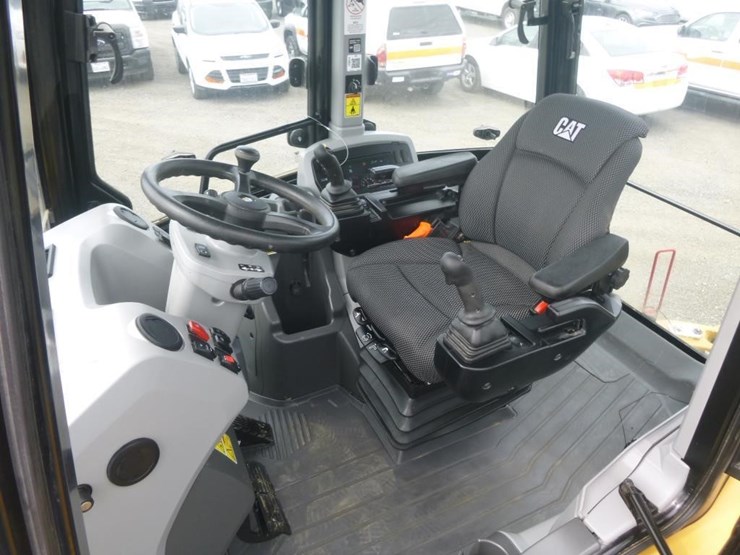 2023-caterpillar-420-xe-image-8