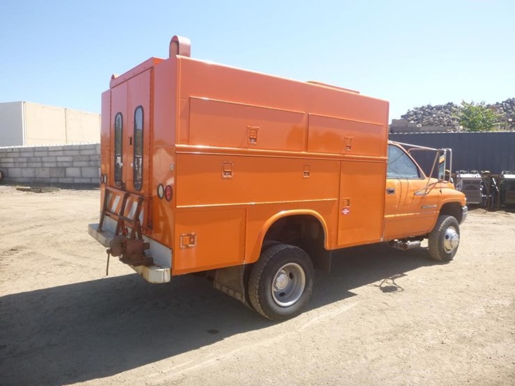1999-dodge-ram-3500-image-3
