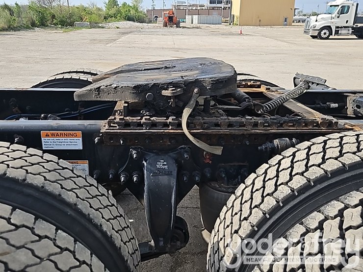 2019-freightliner-cascadia-125-image-8