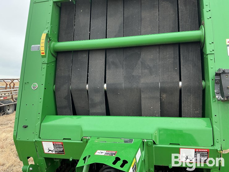 2021-john-deere-560m-image-15