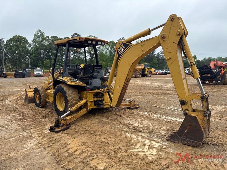 2001-caterpillar-416c-image-3