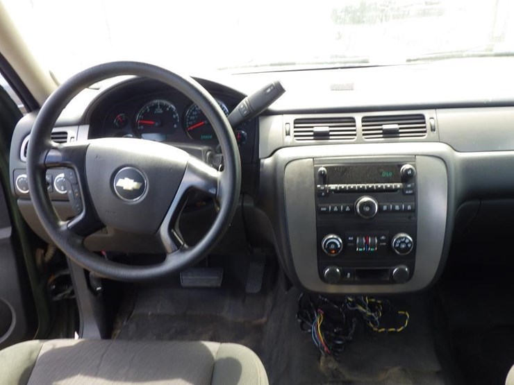 2014-chevrolet-tahoe-image-9
