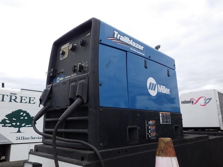 2022-ford-f550-image-14
