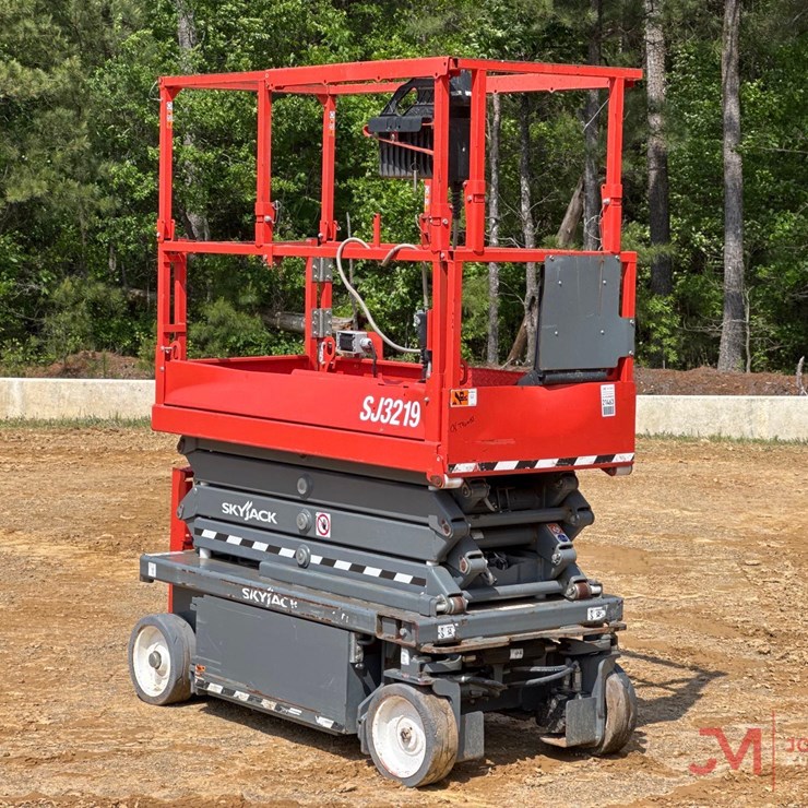 2020 SKYJACK SJ3219 ELECTRIC SCISSOR LIFT