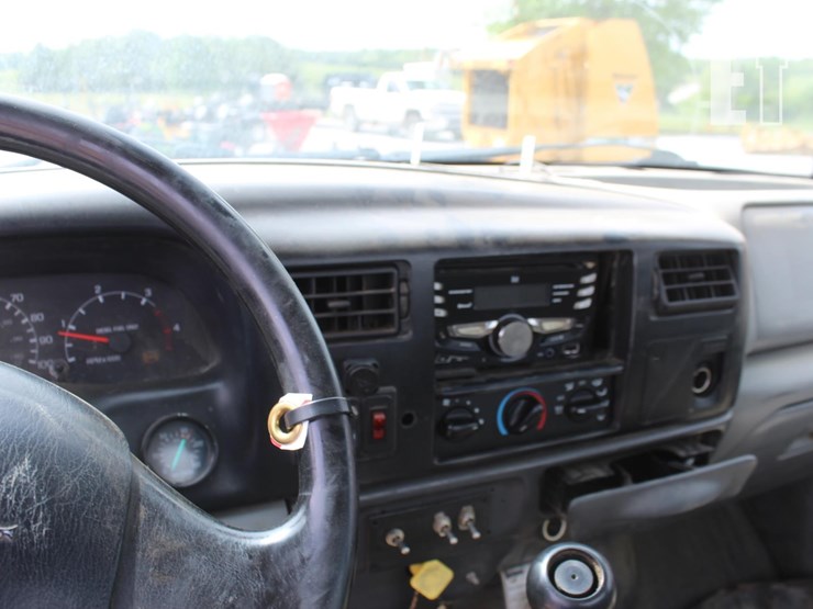 2005-ford-f750-sd-image-12