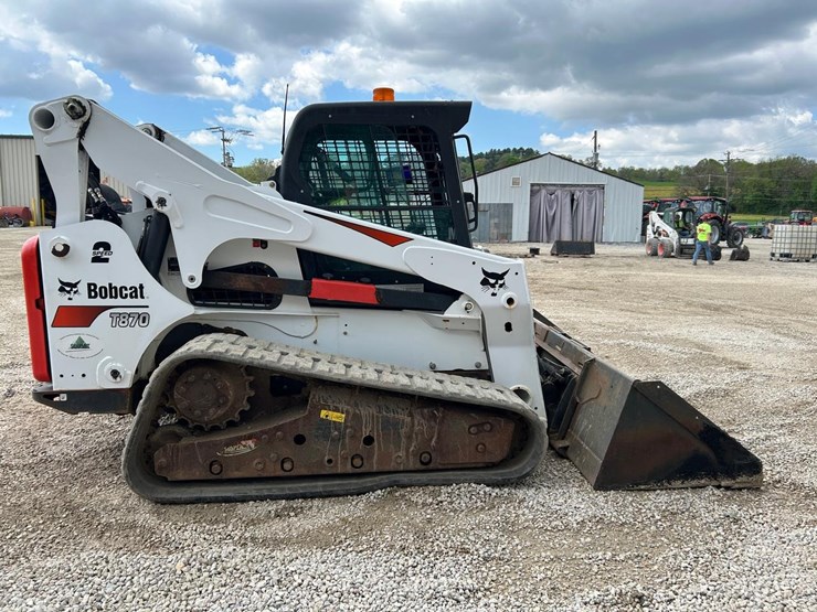 2017-bobcat-t870-image-5