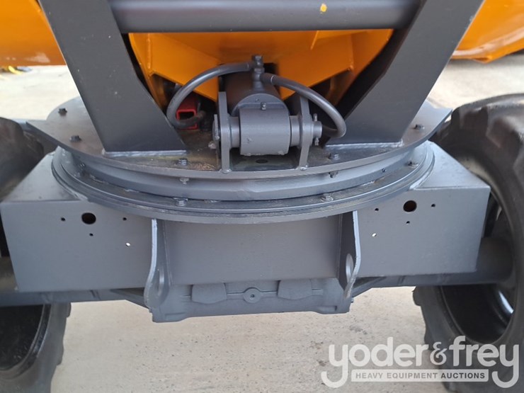 terex-6-ton-swivel-skip-dumper,-roll-bar-image-12