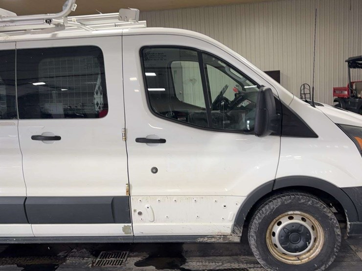 2016-ford-transit-image-28