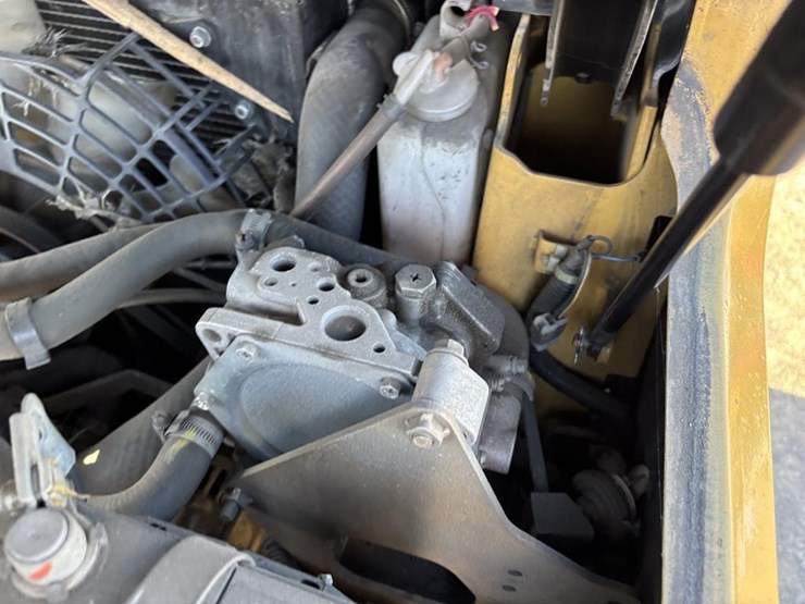2020-caterpillar-2c6000-image-26