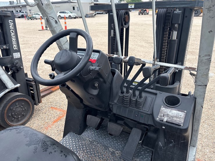 #16272-•-2015-nissan-cf50lp-forklift-image-5