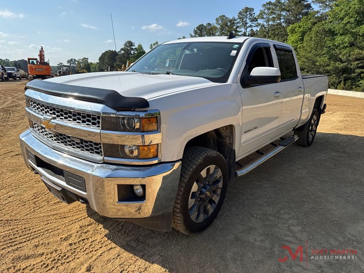2019-chevrolet-2500-image-4