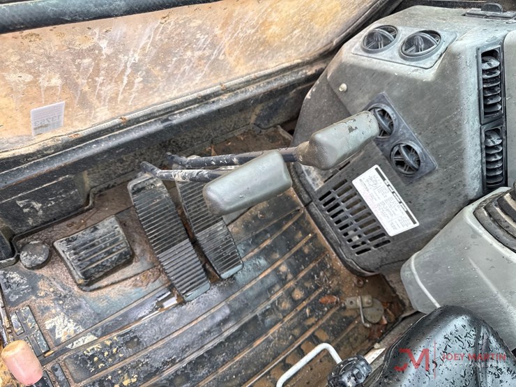 yanmar-vio80-1a-image-17