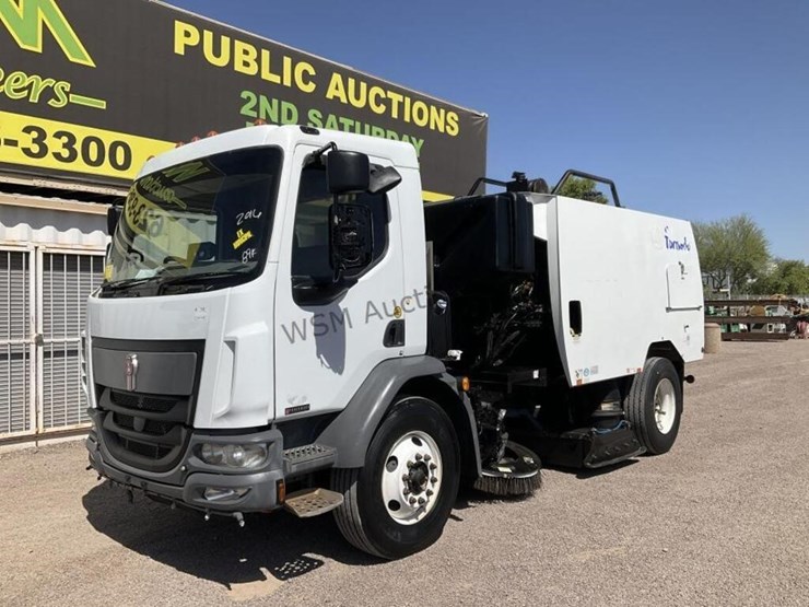 2016-kenworth-k370-image-2