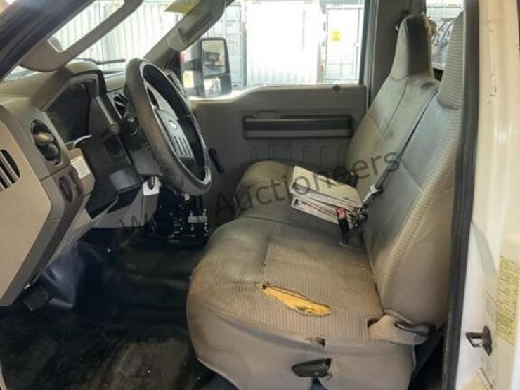 2009-ford-f450-image-27