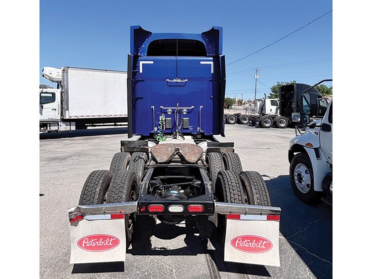 2021-peterbilt-579-image-5