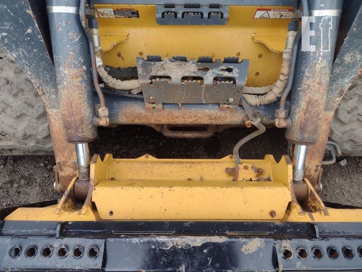 2020-deere-331g-image-20