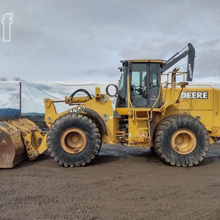 2003 DEERE 744J