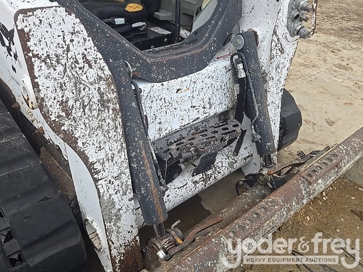 2016-bobcat-t750-image-25