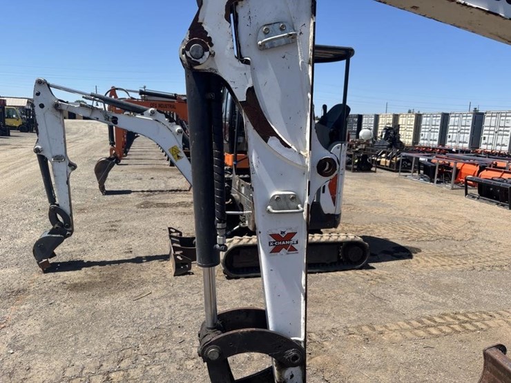 2021-bobcat-e26-image-13