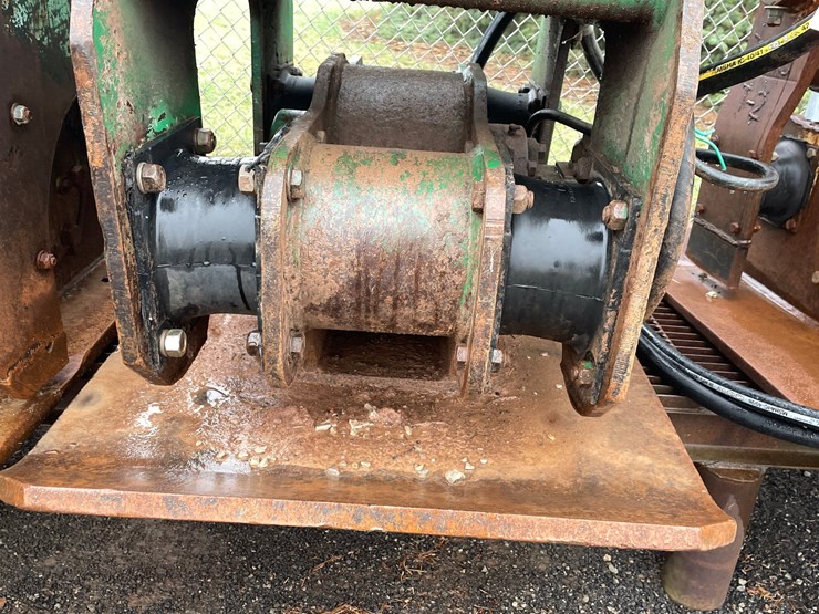 #5037-•-hydraulic-plate-compactor-attachment-image-4