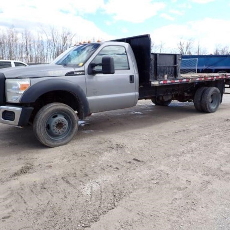 2012 FORD F550 XL
