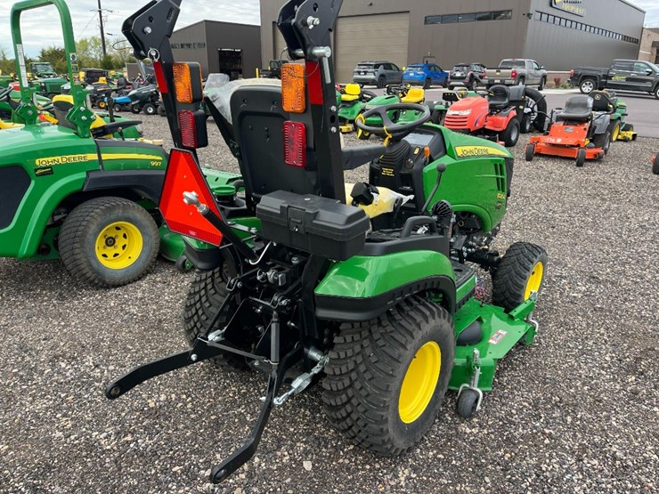 john-deere-1025r-image-8