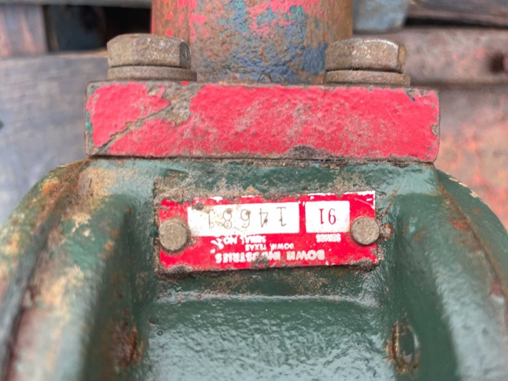 #5087-•-pallet-of-pump-parts-image-5