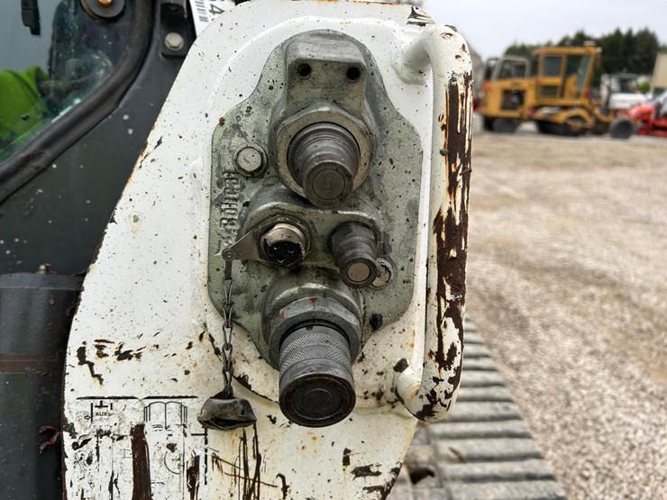 2020-bobcat-t770-image-11