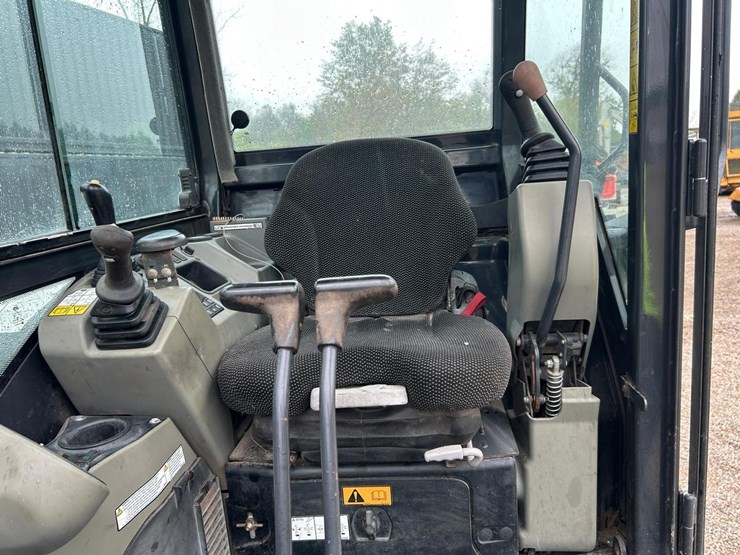 2018-bobcat-e85-image-18